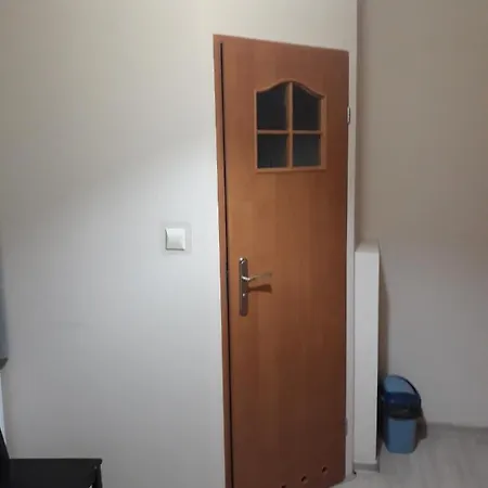 Hostel Pracownicze Pod Kasztanami *