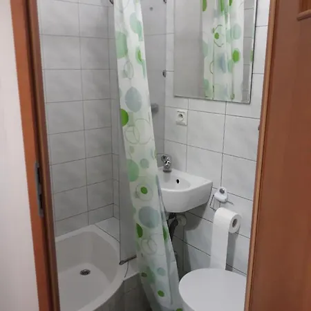 Pod Kasztanami *
